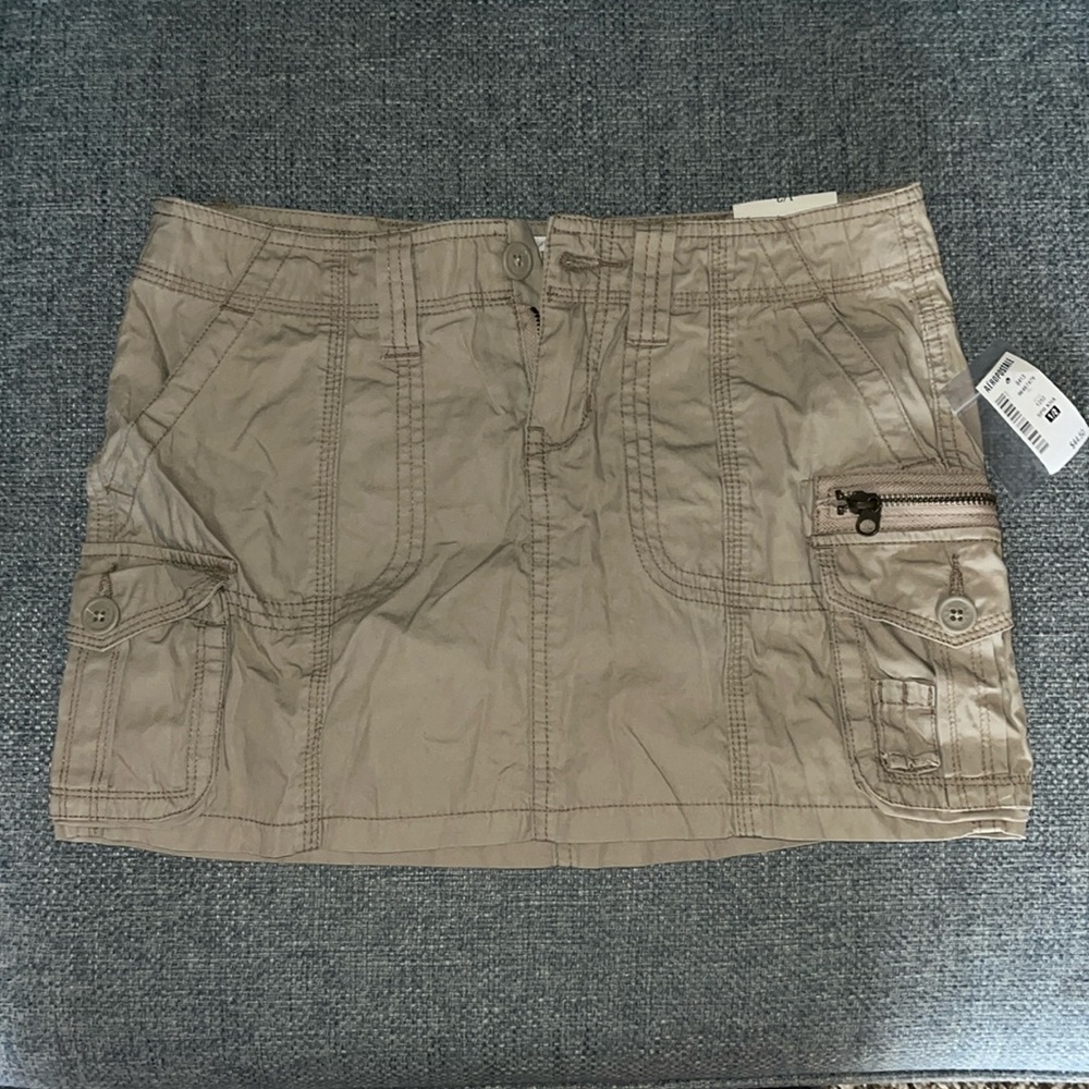 Original Aeropostale tan cargo mini skirt. Size 1/2. Brand new with tags.